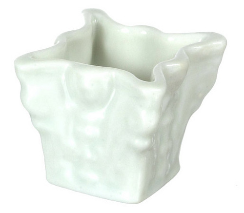 PORCELAIN PLANTER/ANGLE